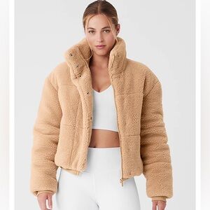 Alo Snow Angel Sherpa Puffer in Camel- Excellent Used Condition